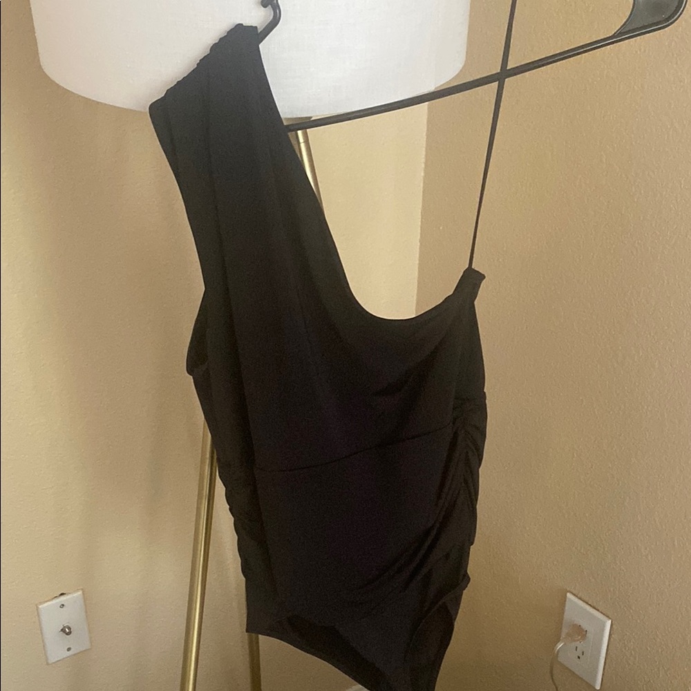 Black One-Shoulder Bodysuit